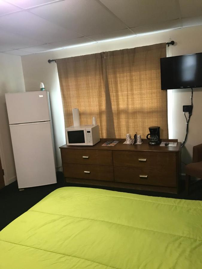  | Evergreen Motel
