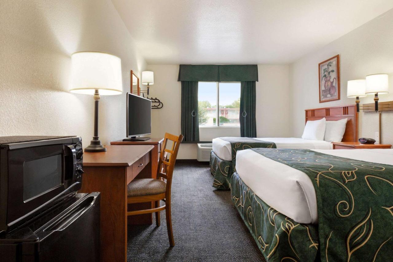 Deluxe Queen Room - Mobility Access/Non-Smoking at Travelodge by Wyndham North Platte