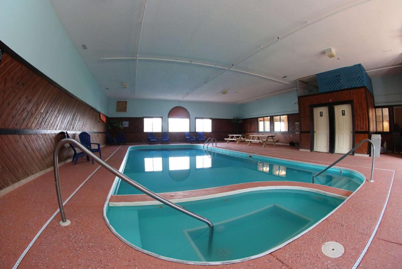 | Super 8 by Wyndham Portsmouth