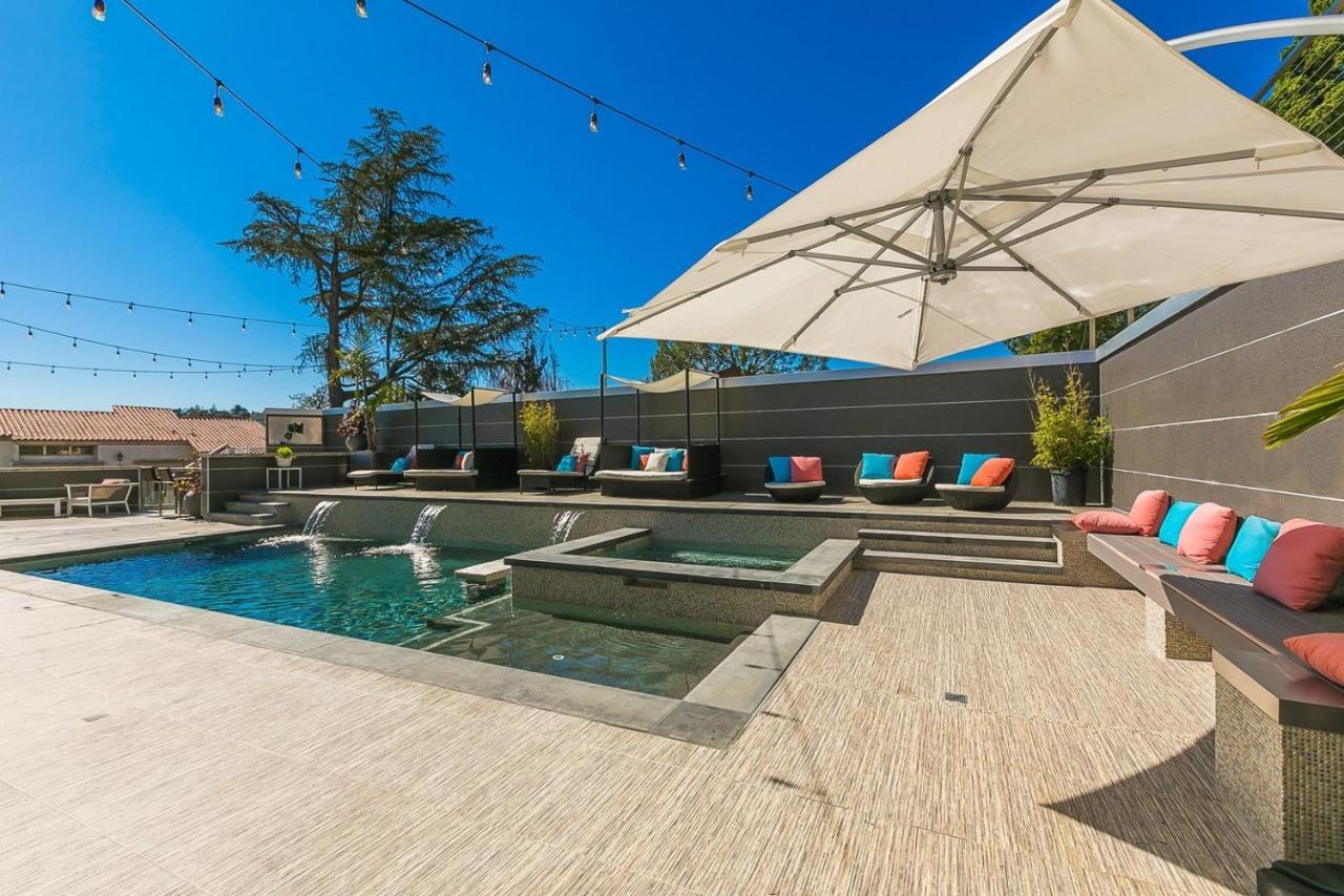  | Villa Genesis-HOLLYWOOD ESTATE WITH STUNNING VIEWS
