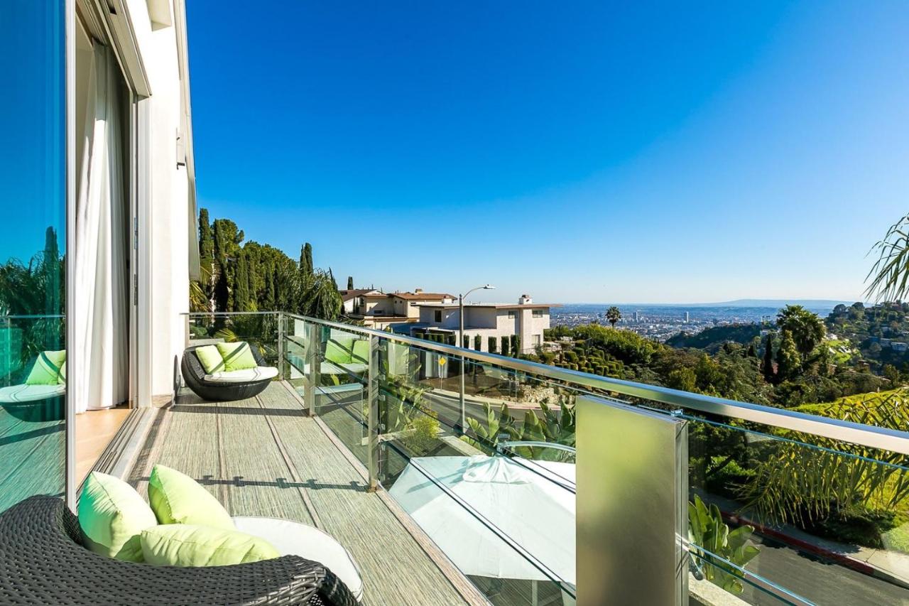  | Villa Genesis-HOLLYWOOD ESTATE WITH STUNNING VIEWS