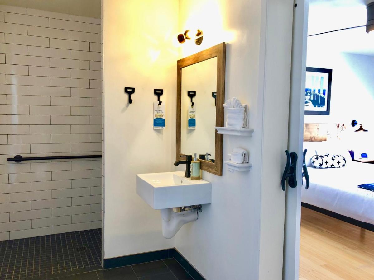 Double Room - Disability Access at Haley Hotel