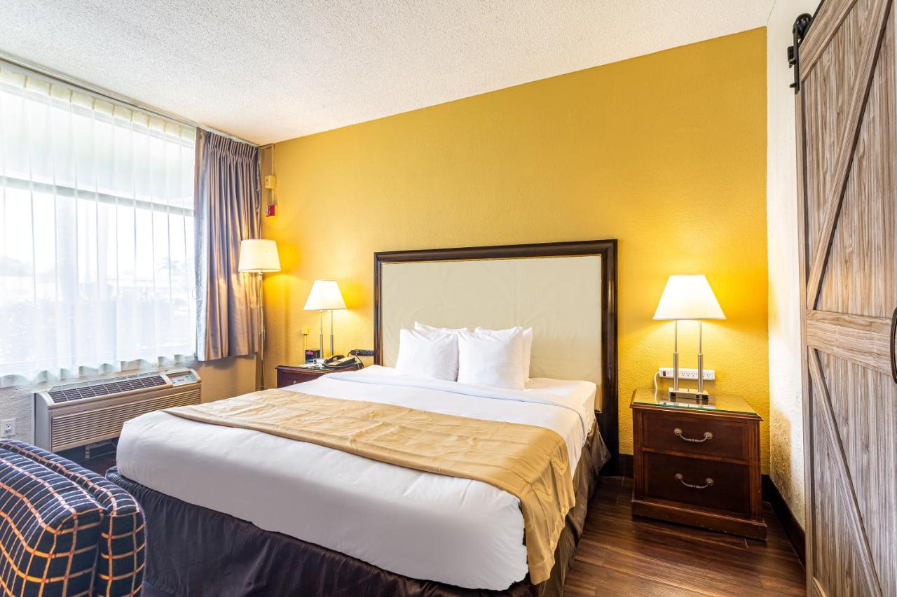 King Room - Disability Access/Non-Smoking at Boca By the Sea
