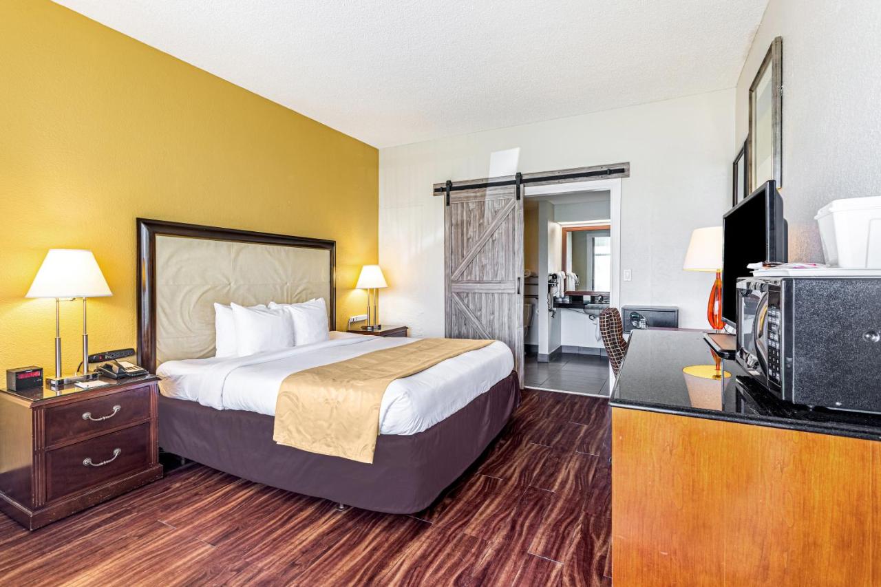 King Room - Disability Access/Non-Smoking at Boca By the Sea