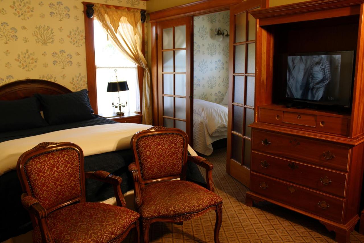 | Pacific Grove Inn