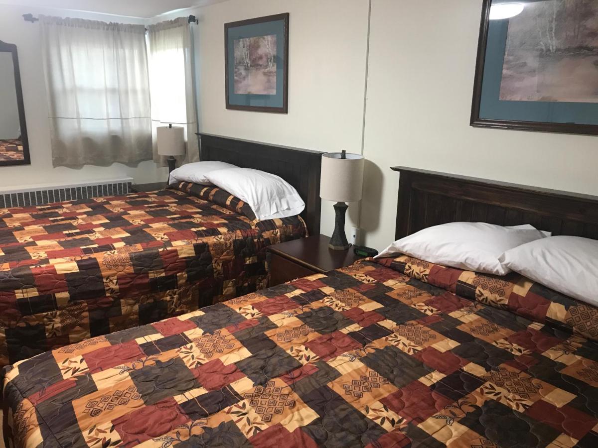  | Evergreen Motel