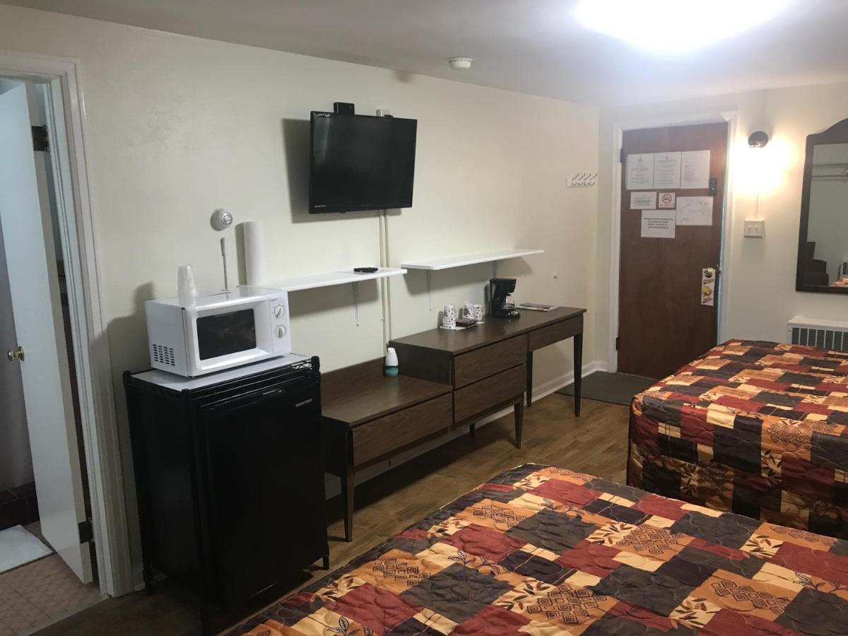  | Evergreen Motel