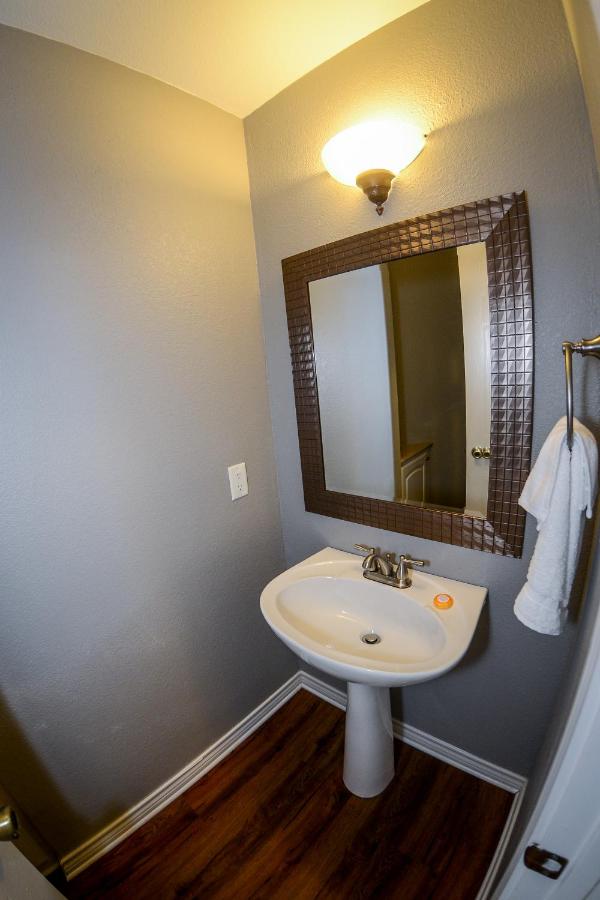 One-Bedroom Villa at Tanglewood Resort on Lake Texoma, an Ascend Collection Resort