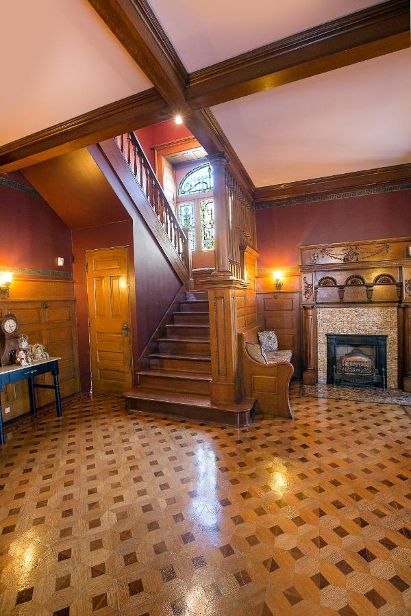  | Market Street Inn