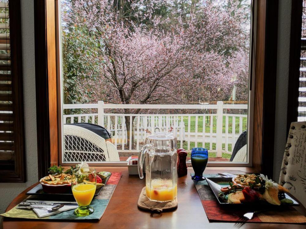 | Arbor Rouge Cottage