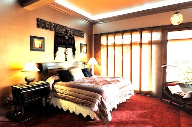 | Swan River Inn