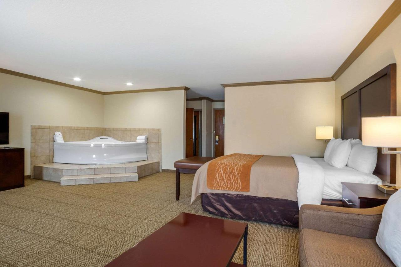 | Comfort Inn Castro Valley