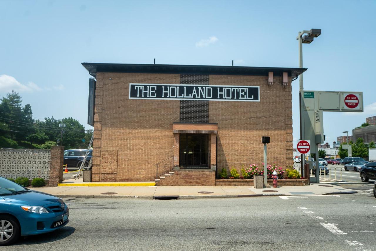 | Holland Hotel Free Parking Jersey City