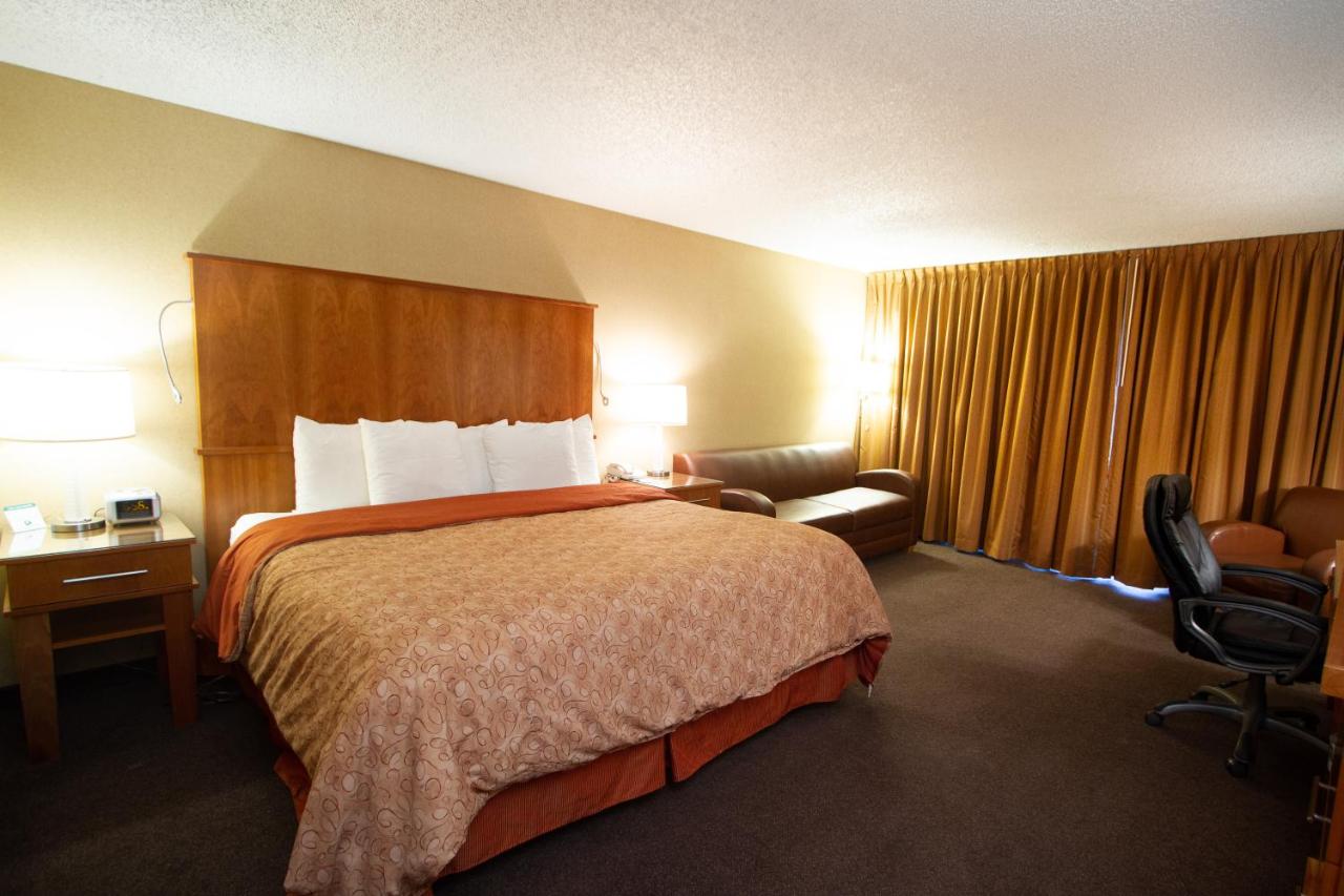  | Mirabeau Park Hotel