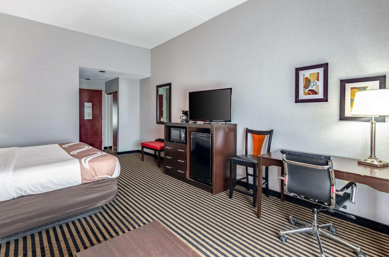 Standard King Room - Non-Smoking at Quality Inn & Suites Abingdon