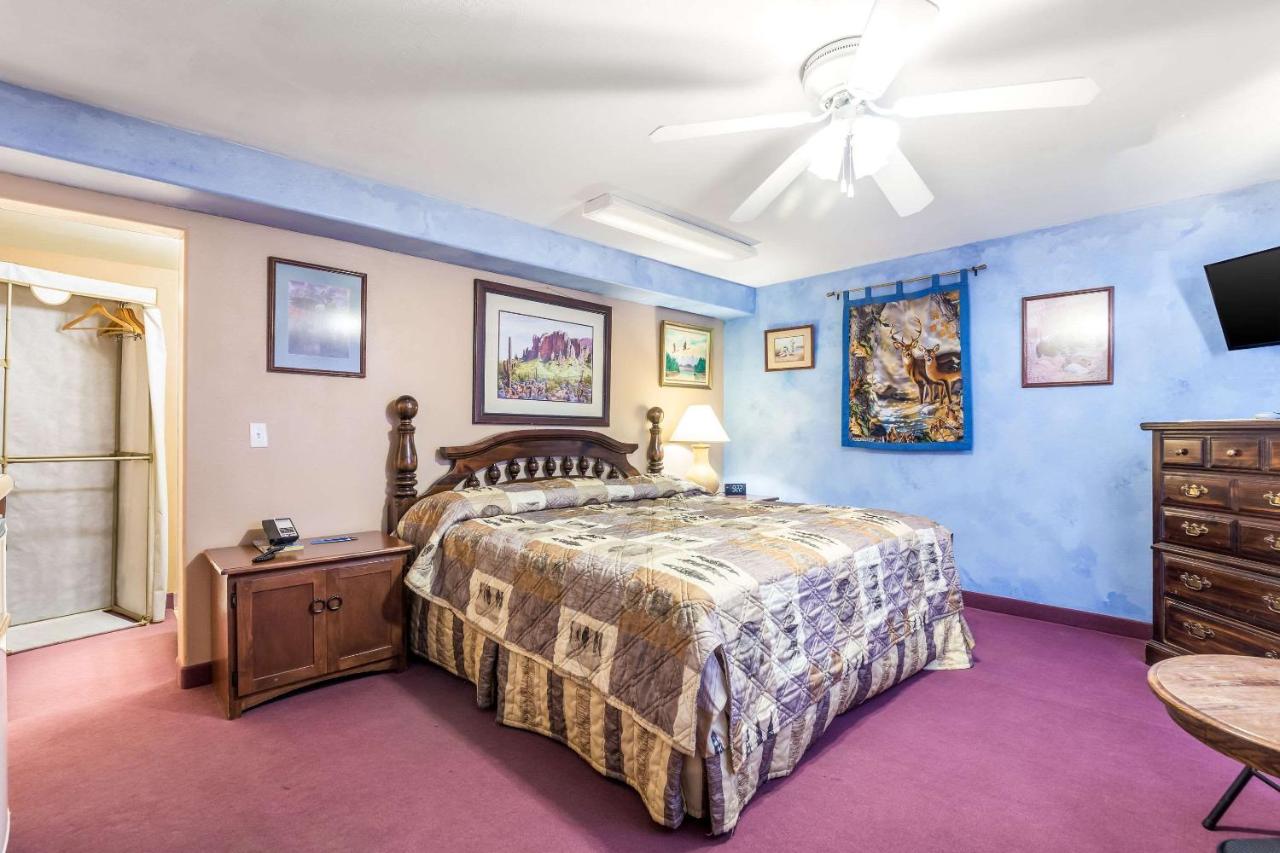 | Rodeway Inn & Suites Big Water - Antelope Canyon