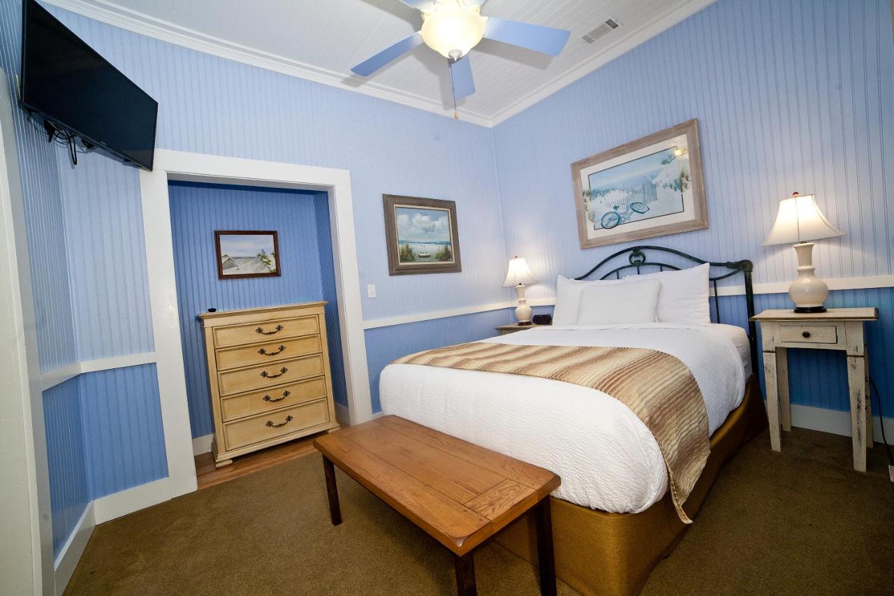 | Georgianne Inn & Suites
