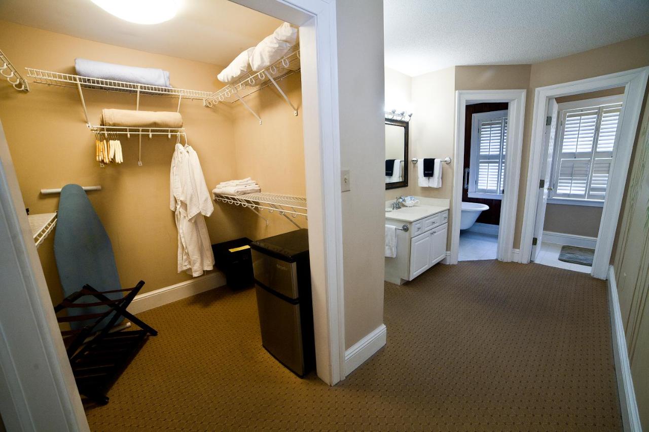  | DeSoto Beach Bed and Breakfast