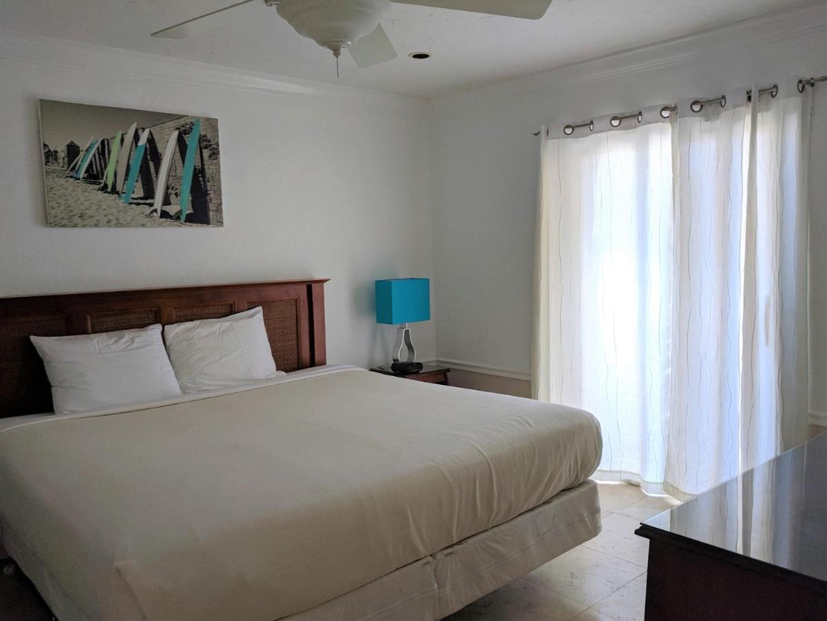  | Manhattan Tower Apartment Hotel