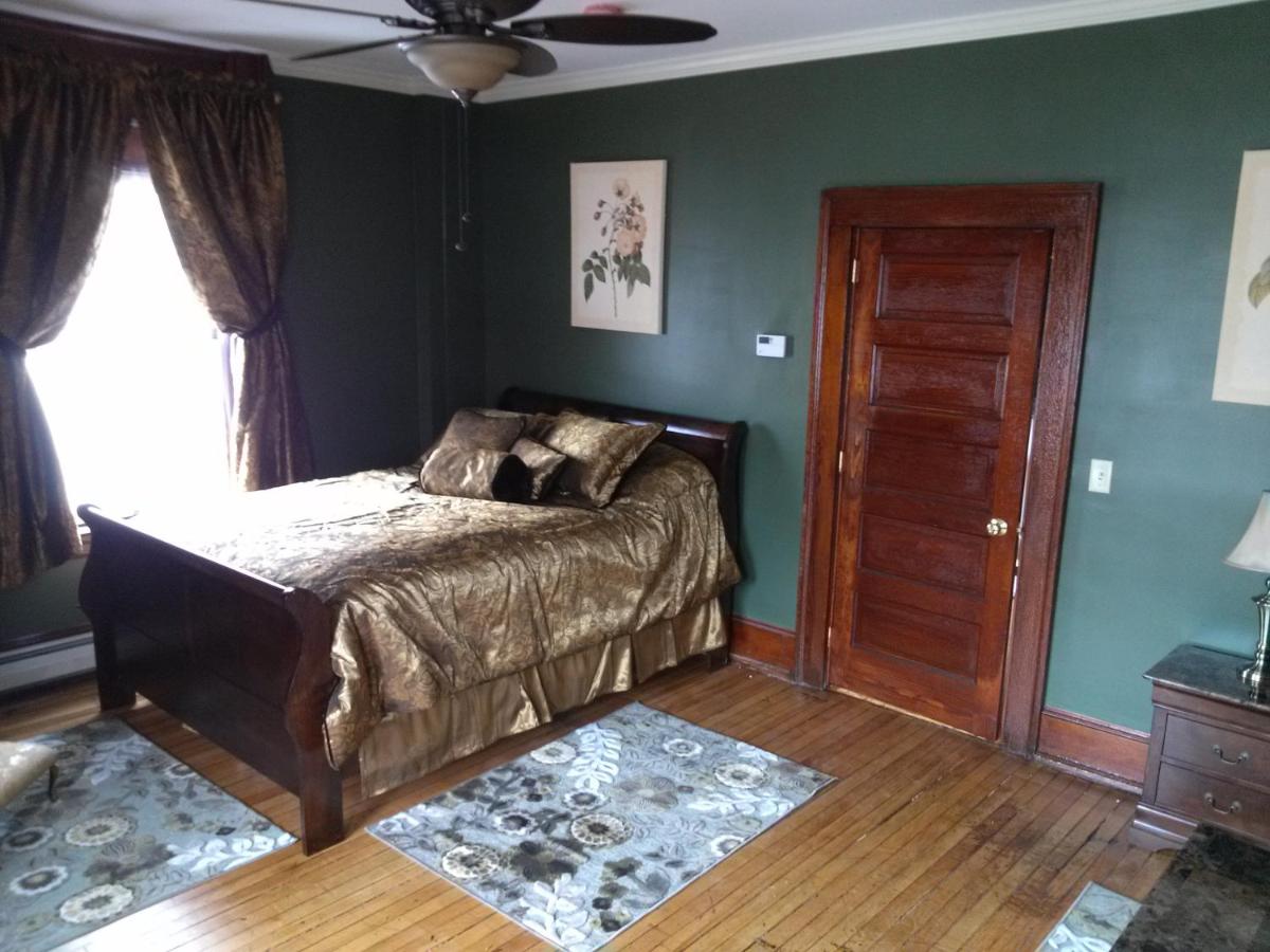 | Firehouse Inn