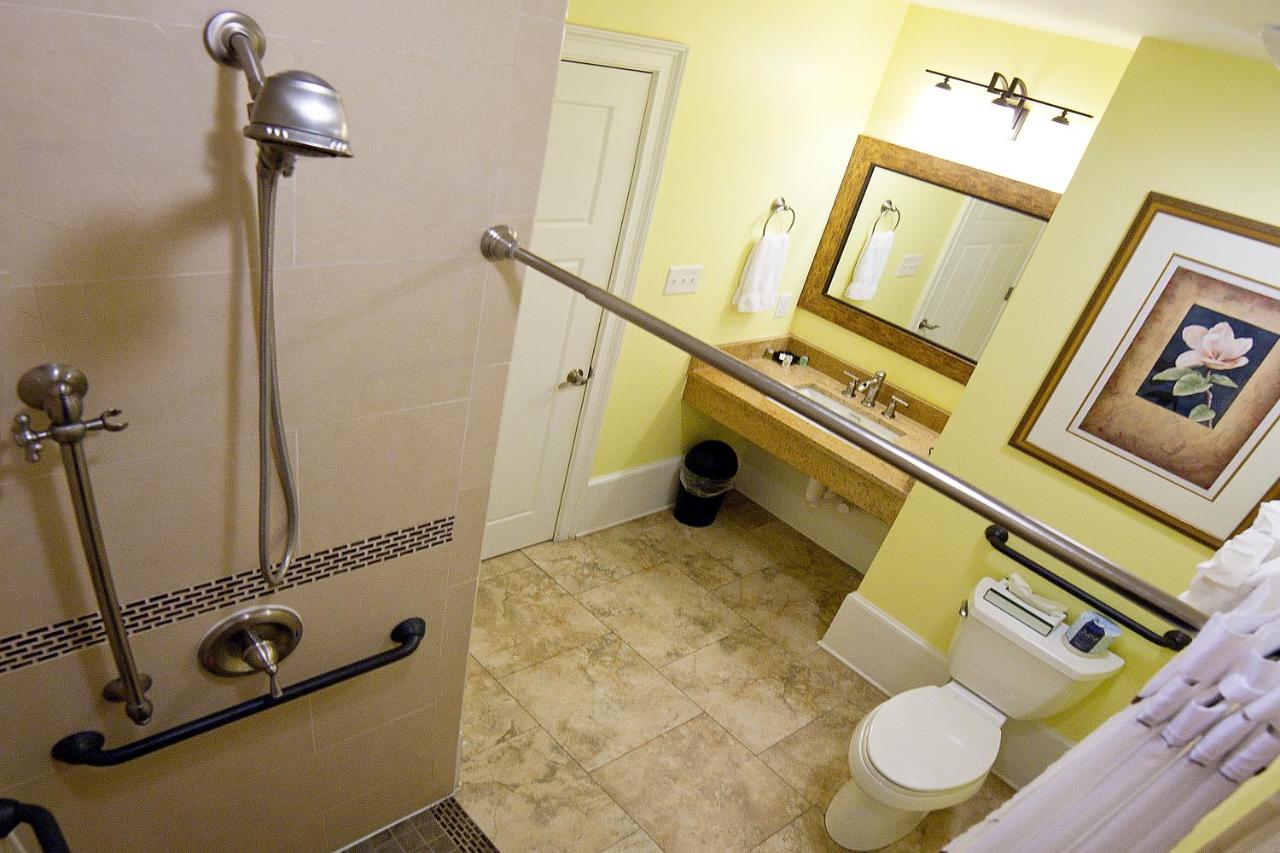 King Suite - Disability Access at DeSoto Beach Gardens