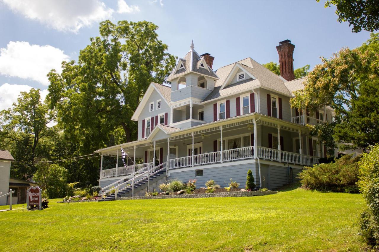  | Hudson Manor Bed & Breakfast