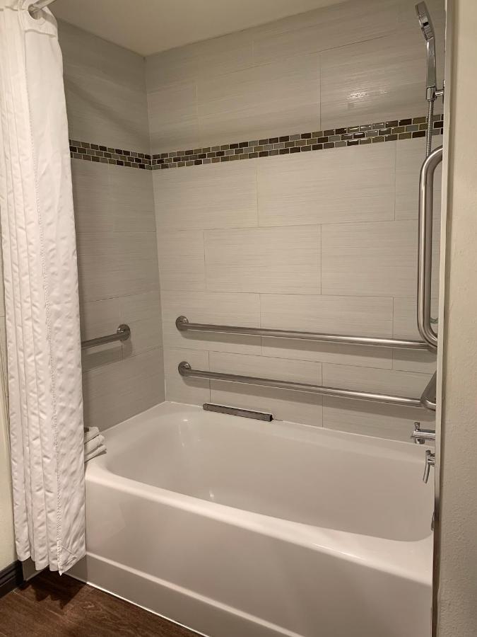 Double Room - Disability Access at Redac Gateway Hotel In Torrance