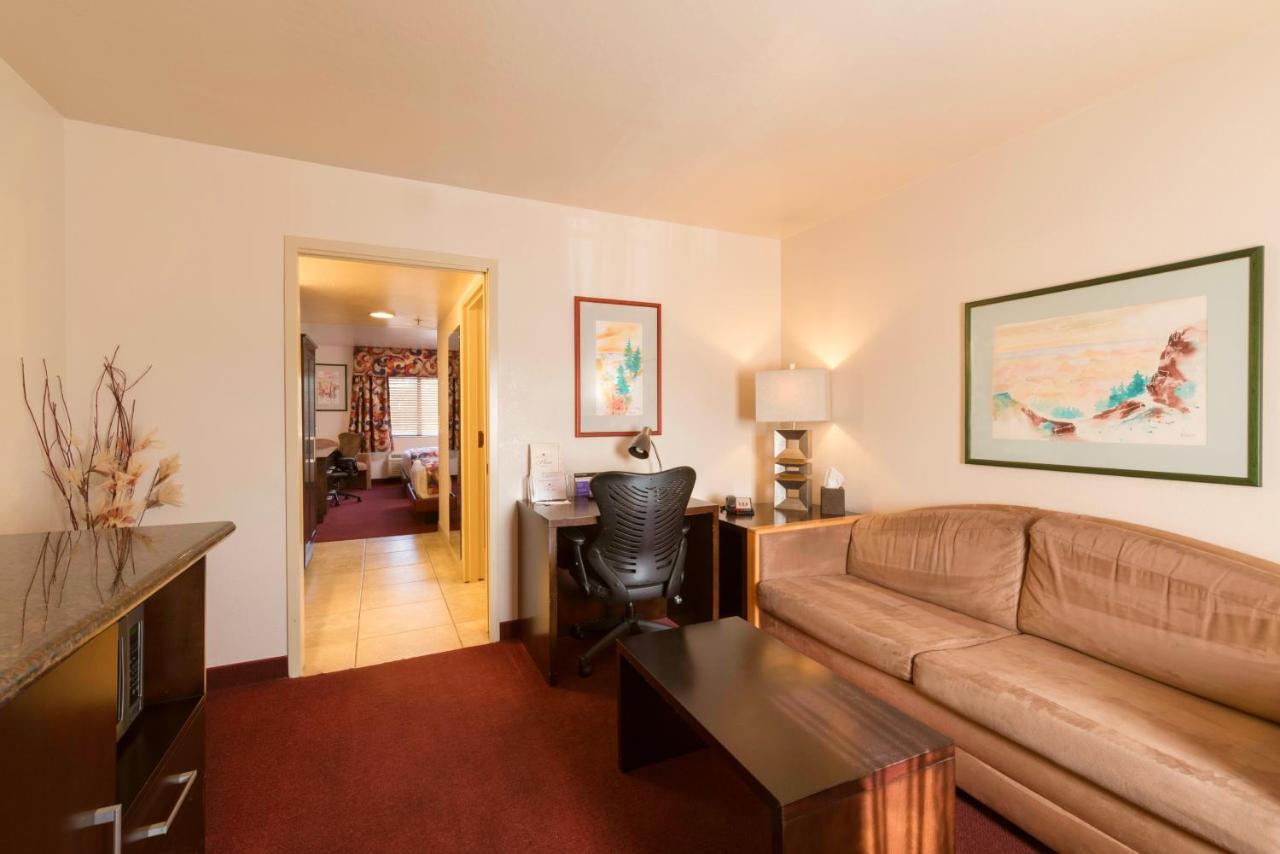 | Grand Canyon Plaza Hotel