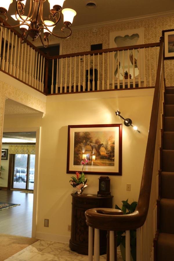 | Cedar Grove Inn