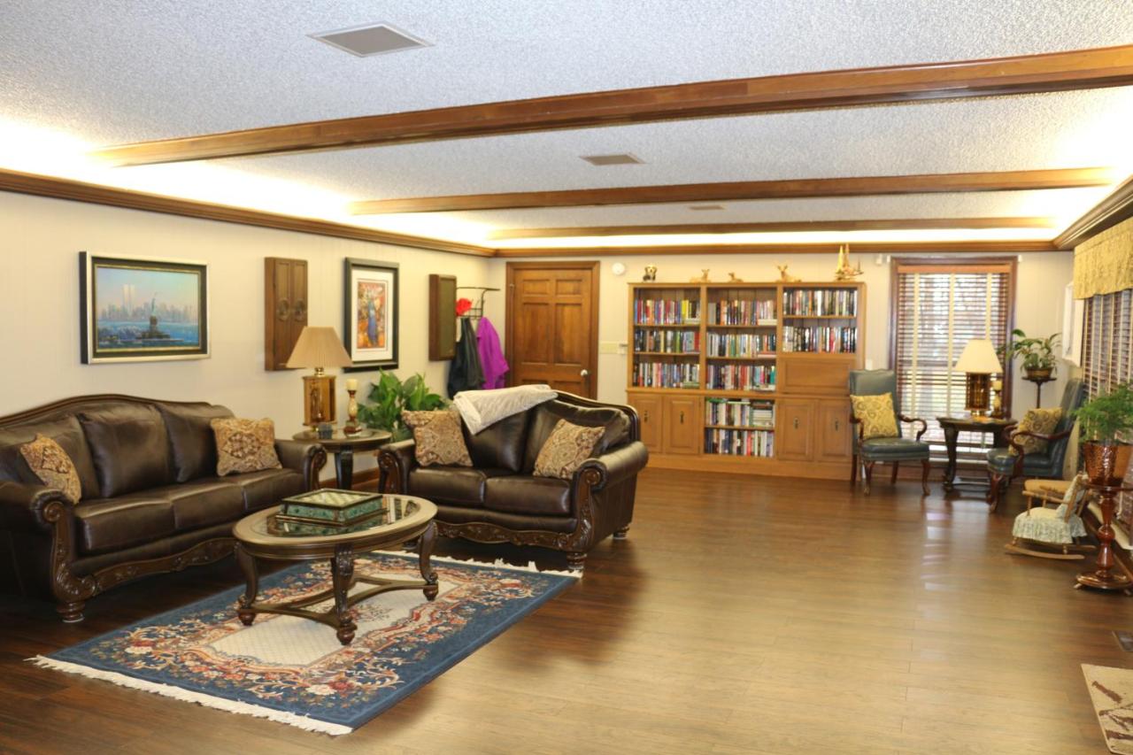  | Cedar Grove Inn
