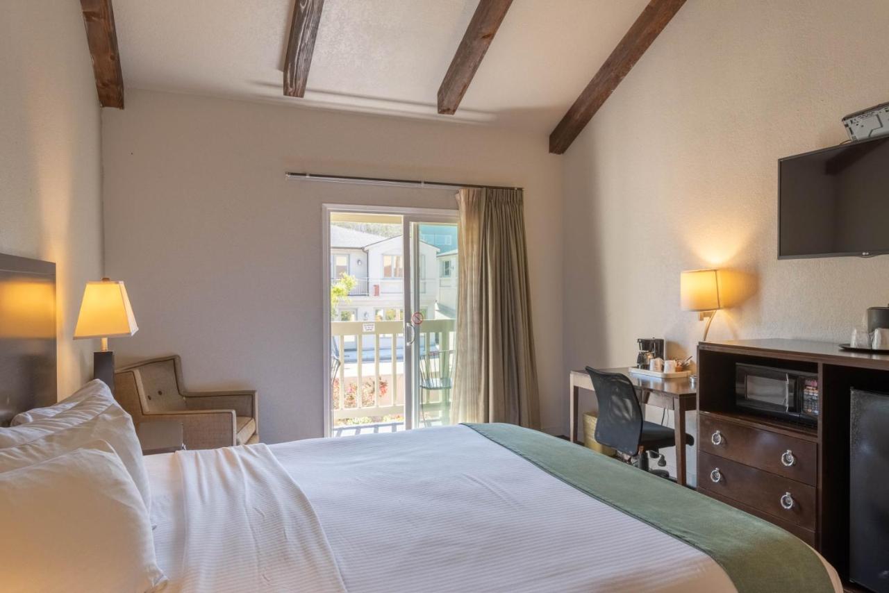King Room at Cannery Row Inn