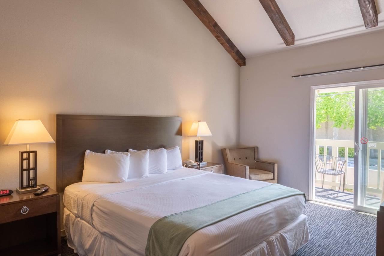 King Room at Cannery Row Inn