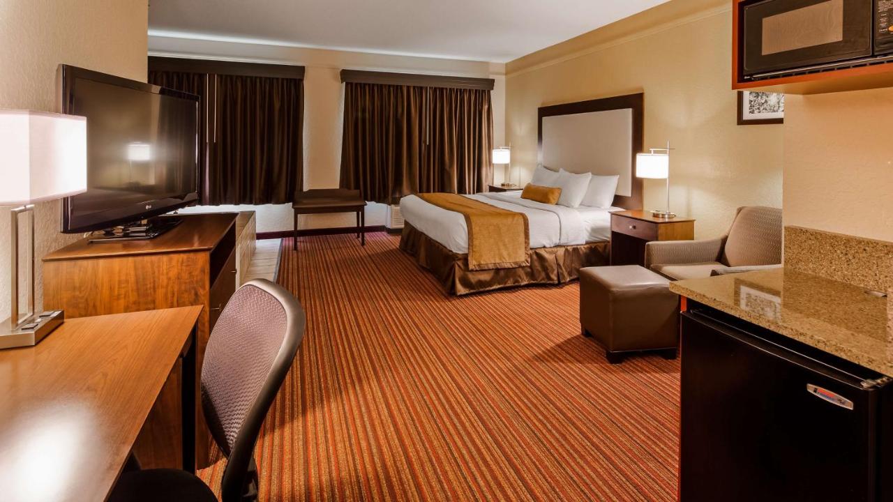 | Best Western Plus Strawberry Inn & Suites