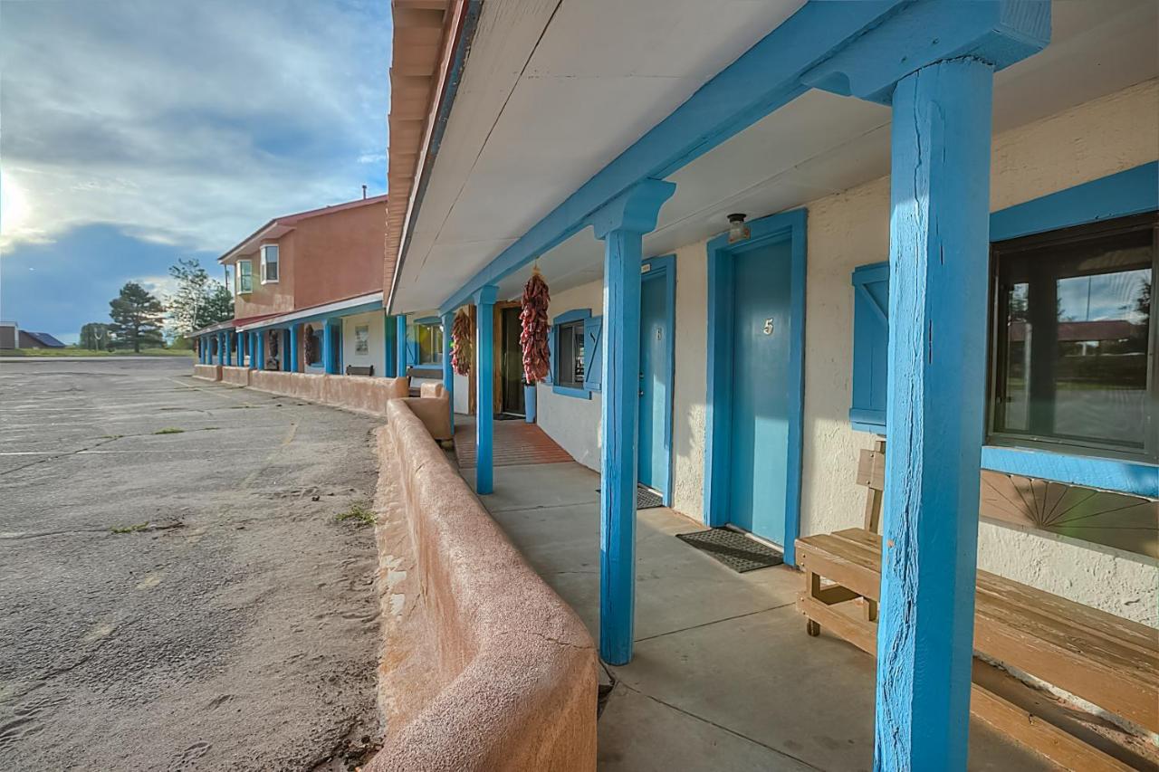 | Chama Trails Inn