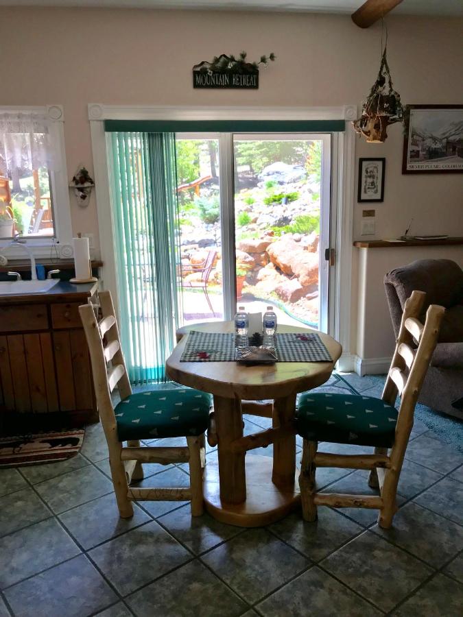 | Sonnenhof Lakewood Manor Bed and Breakfast.