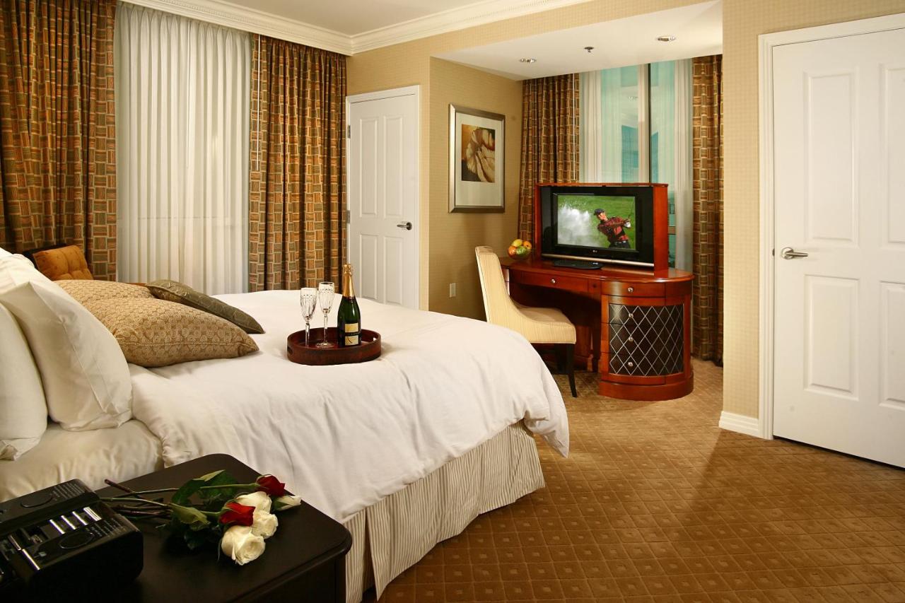 One-Bedroom Suite at Luxury Suites International At The Signature