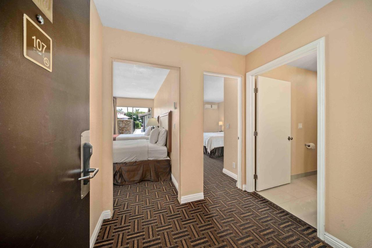 Suite with Patio at Lemon Tree Hotel & Suites Anaheim
