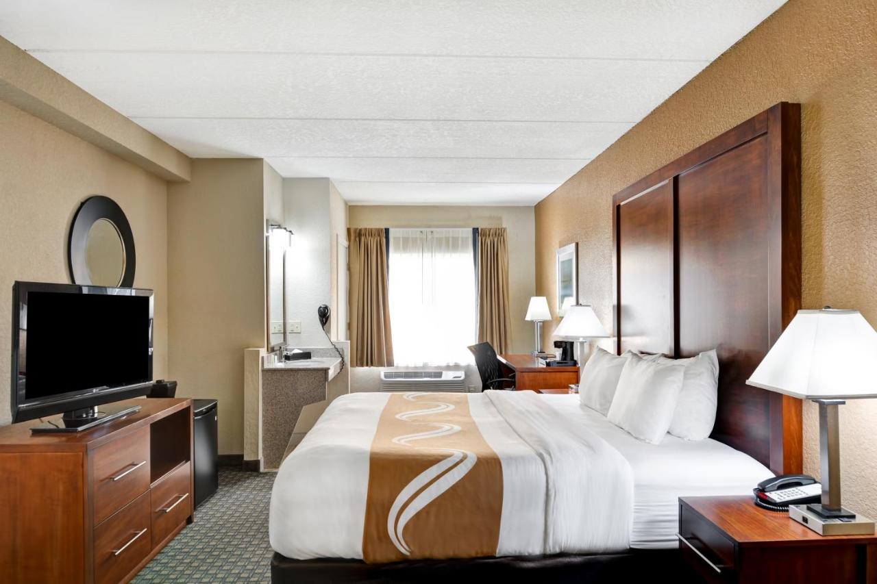 King Room - Disability Access/Non-Smoking at Quality Inn & Suites Heritage Park