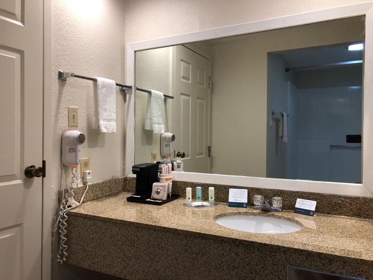 King Room - Accessible/Non-Smoking at Quality Inn & Suites Paragould