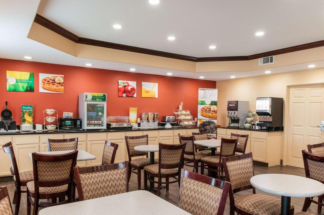 | Quality Inn & Suites