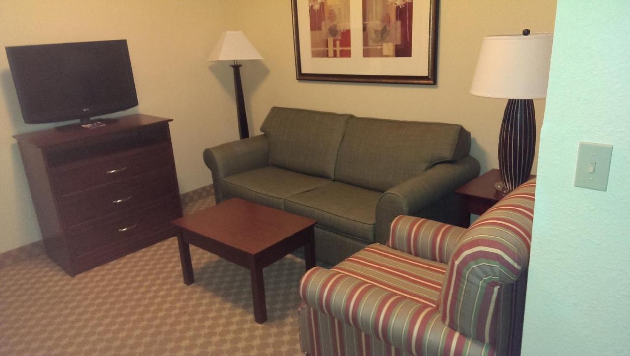 One-Bedroom King Suite with Sofa Bed at Country Inn & Suites by Radisson, Tulsa, OK