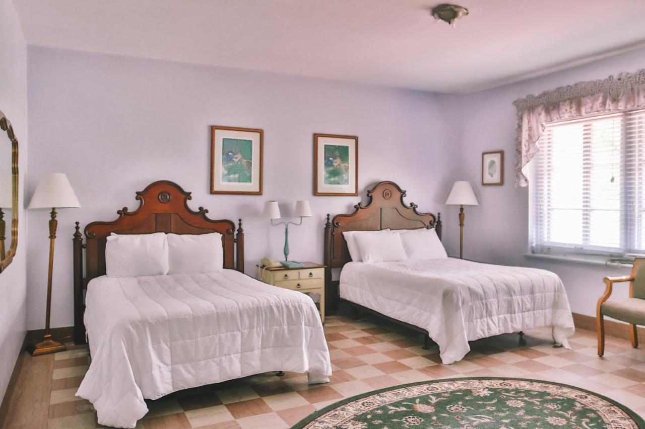 Double Room with Extra Bed at The Lodge at Wakulla Springs