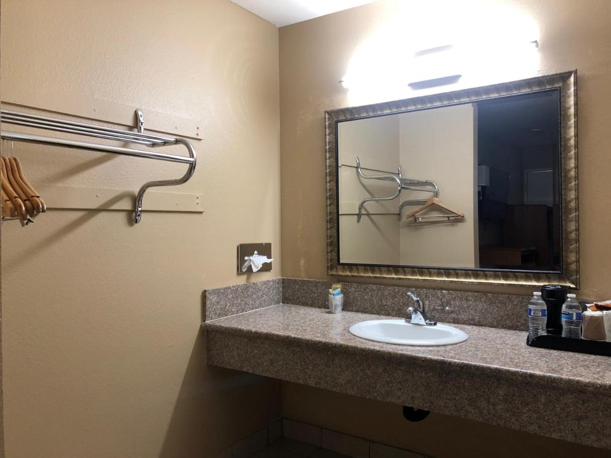 | Orange Tustin Inn in Orange