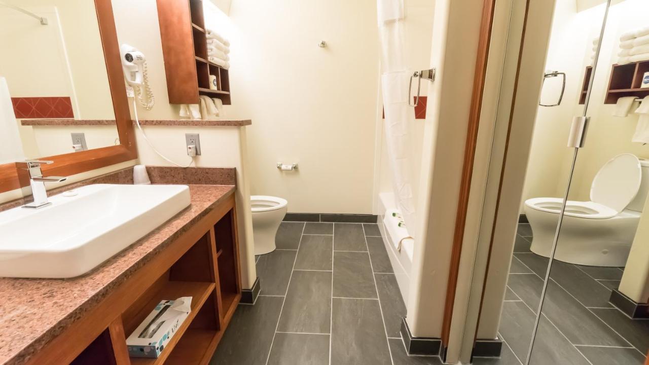  | Shepherd Mountain Inn & Suites