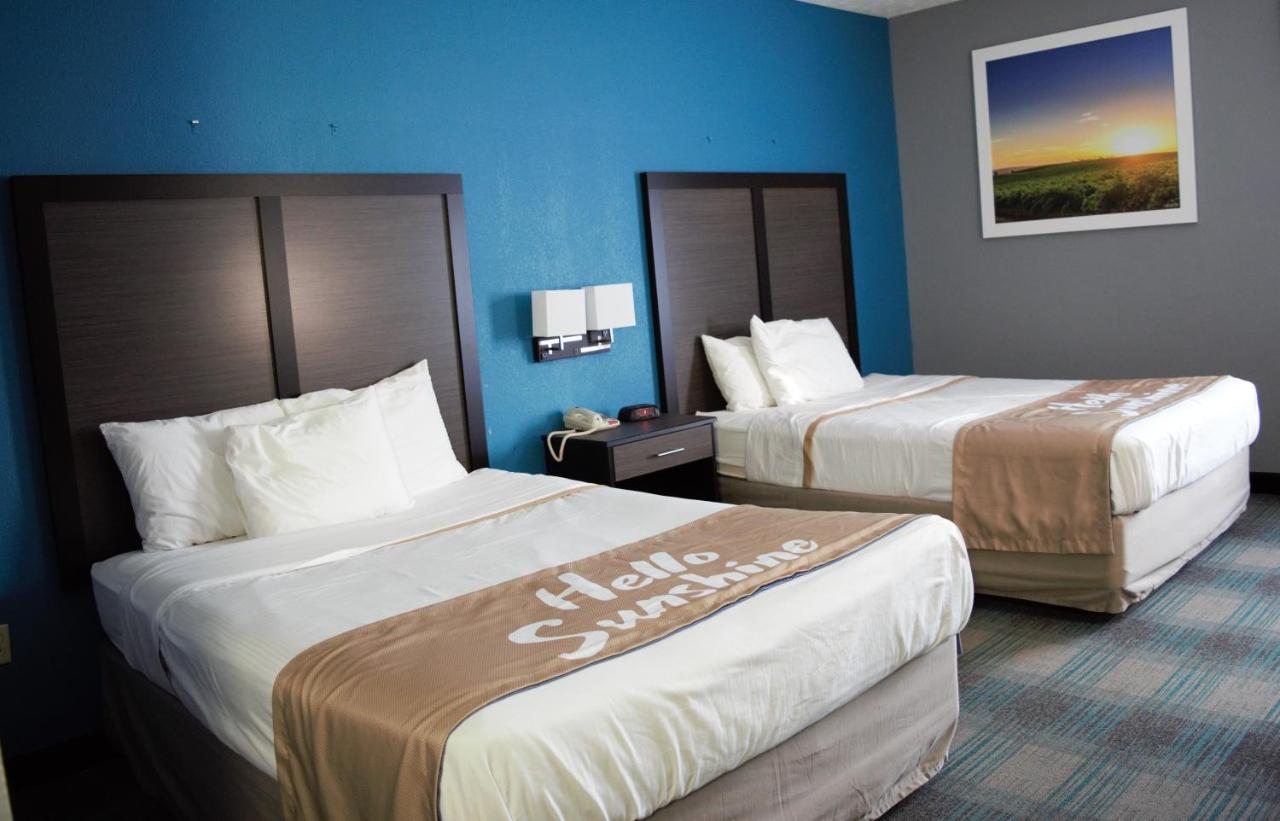 Queen Room with Two Queen Beds - Smoking at Days Inn by Wyndham Montgomery