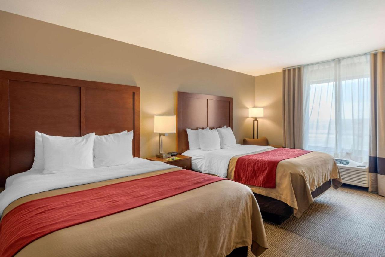 Queen Room with Two Queen Beds at Comfort Inn Limon