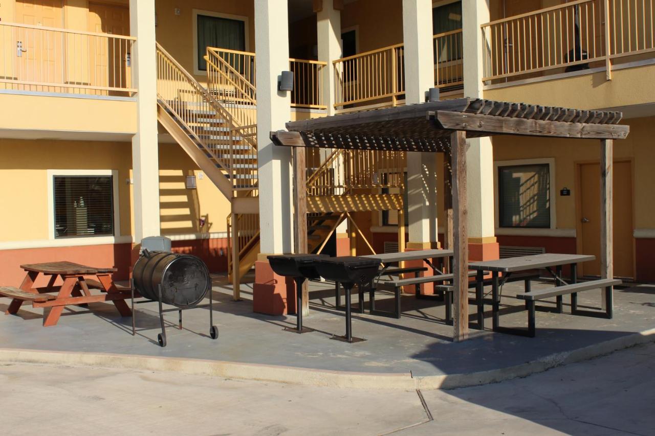 | Horizon Inn & Suites