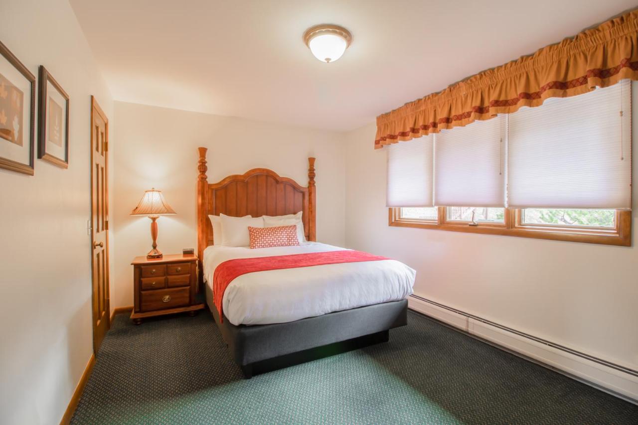 Deluxe Two-Bedroom House at Wildwood Inn