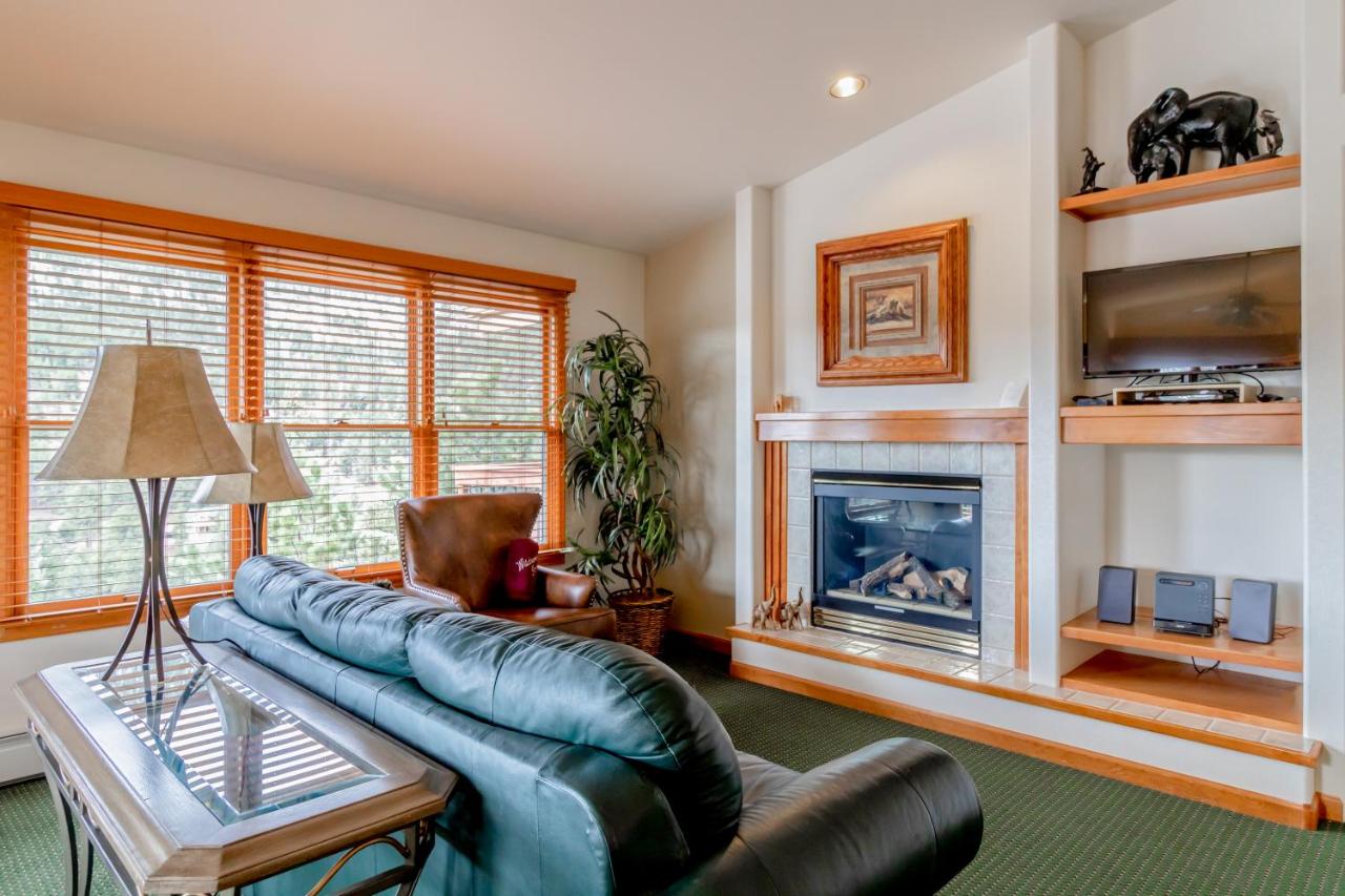 Suite with Mountain View at Wildwood Inn