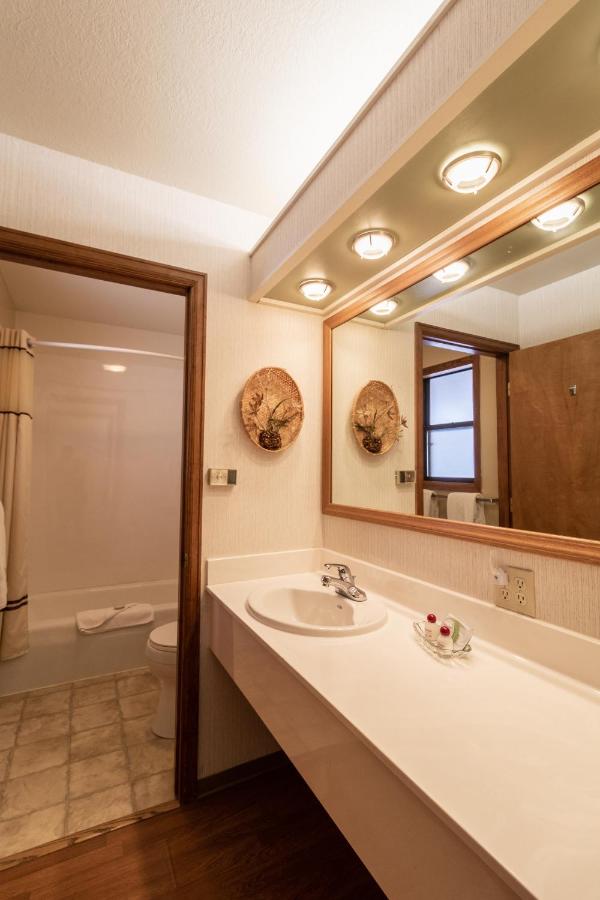 Two-Bedroom House at Wildwood Inn